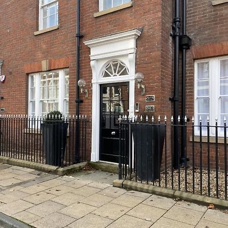 10 Bootham House - Luxury City Centre Apartment With Free Parking For One Car 요크 외부 사진